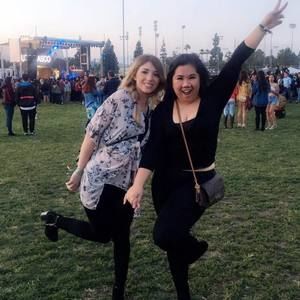 Meet your Posher, Hilary